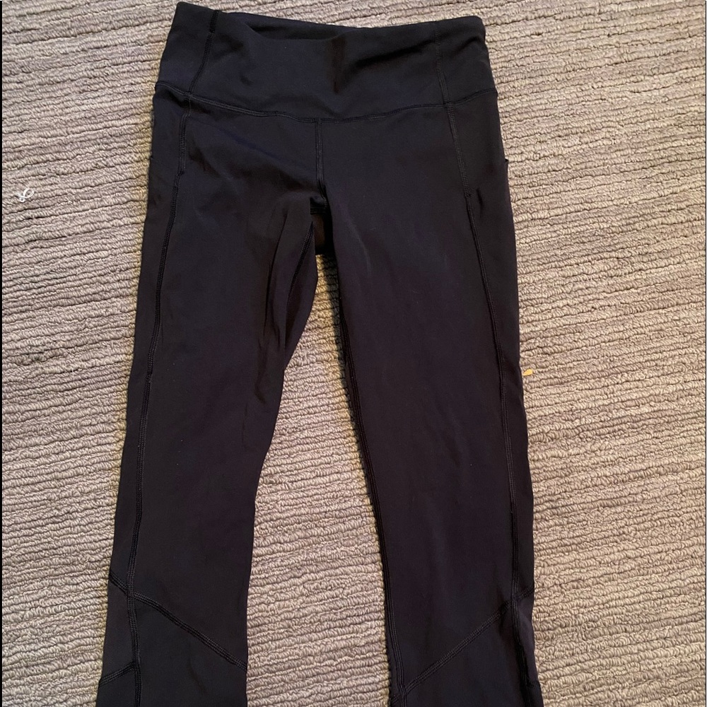 Black Lululemon cropped align leggings, size 2